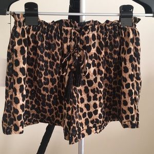 Women’s CheetahPrint Fabric Shorts size L
